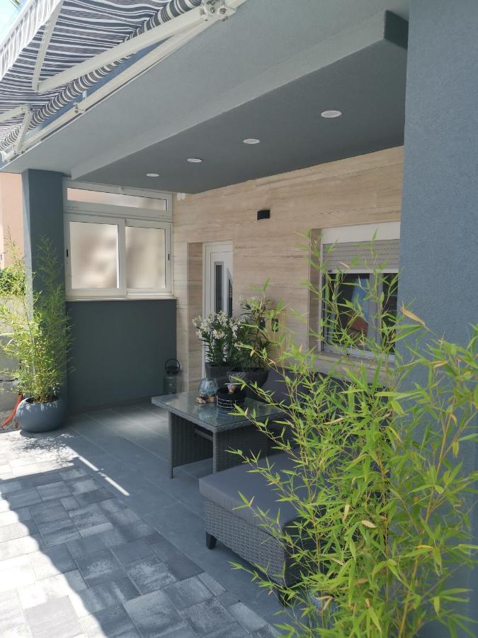 Apartmani Sarm 비르 외부 사진