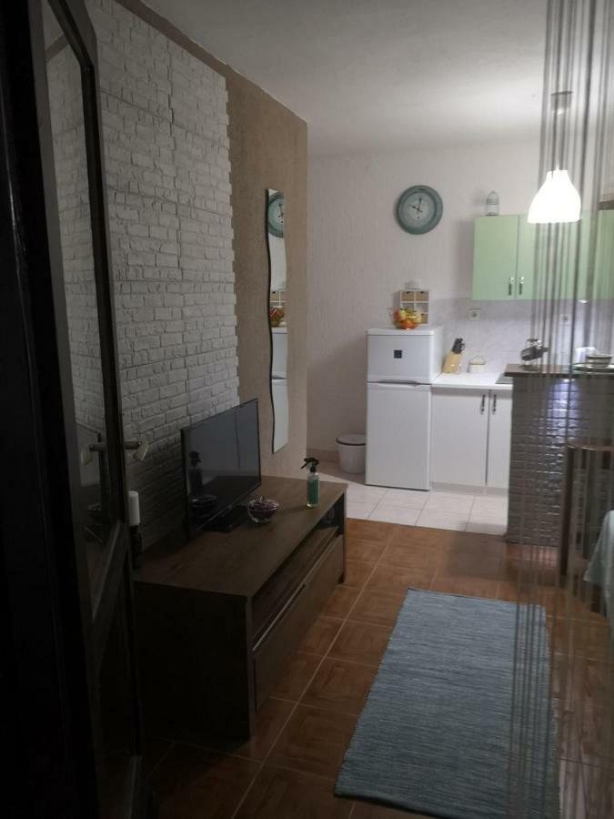 Apartmani Sarm 비르 외부 사진